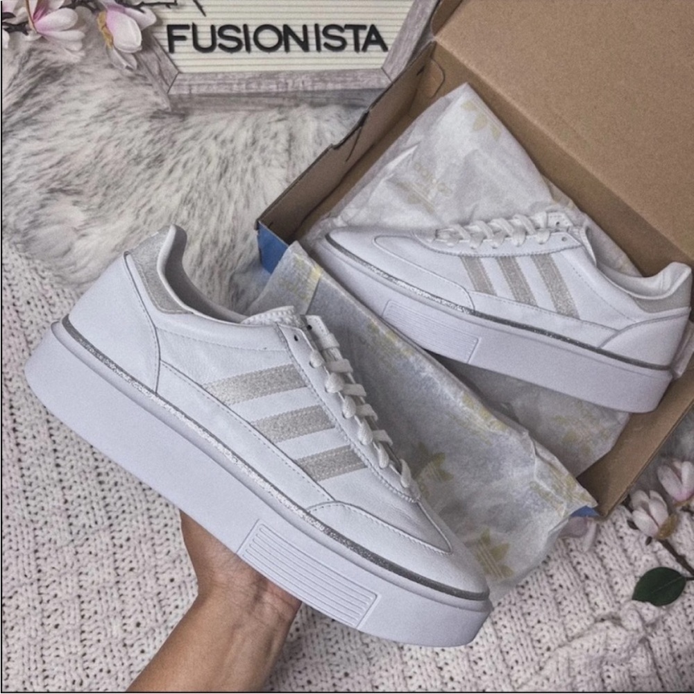 NWT 🍭 Adidas Super Sleek Glitter 9.5W
